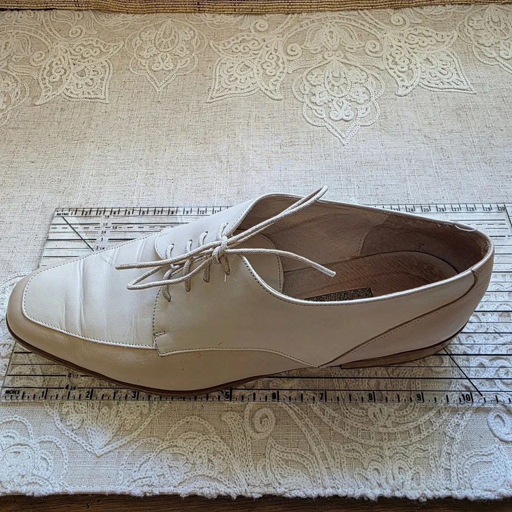 Amalfi Abby Italian Leather Oxford Shoes 7B Cream Beige Square Toe Lace Up Flats